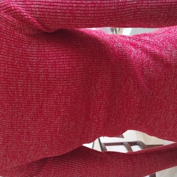 No Boundaries Blouse Woman M Red Metallic Knit Twist Front Sweater Long Sleeves - Picture 4 of 5